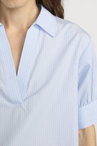 The V-neck Popover Top in Venice Blue Multi