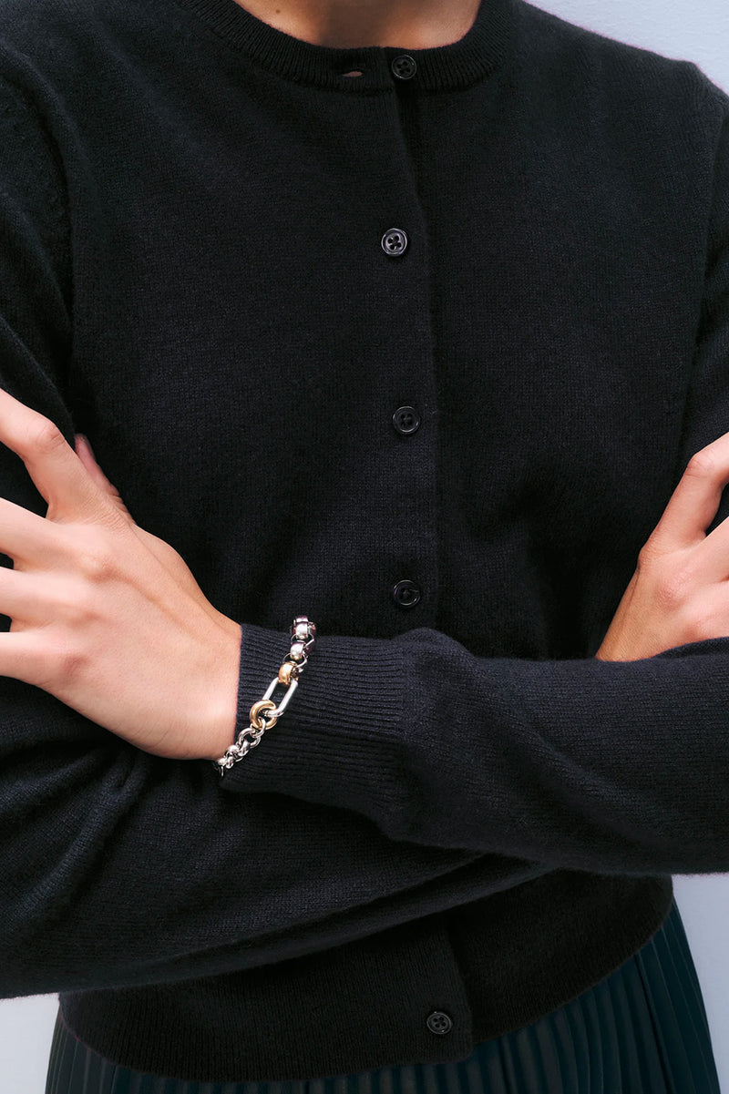 Essential Cashmere Crewneck Cardigan in Black