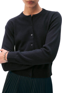Essential Cashmere Crewneck Cardigan in Black