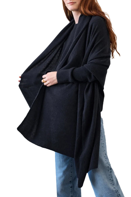 Featherweight Wrap in Black