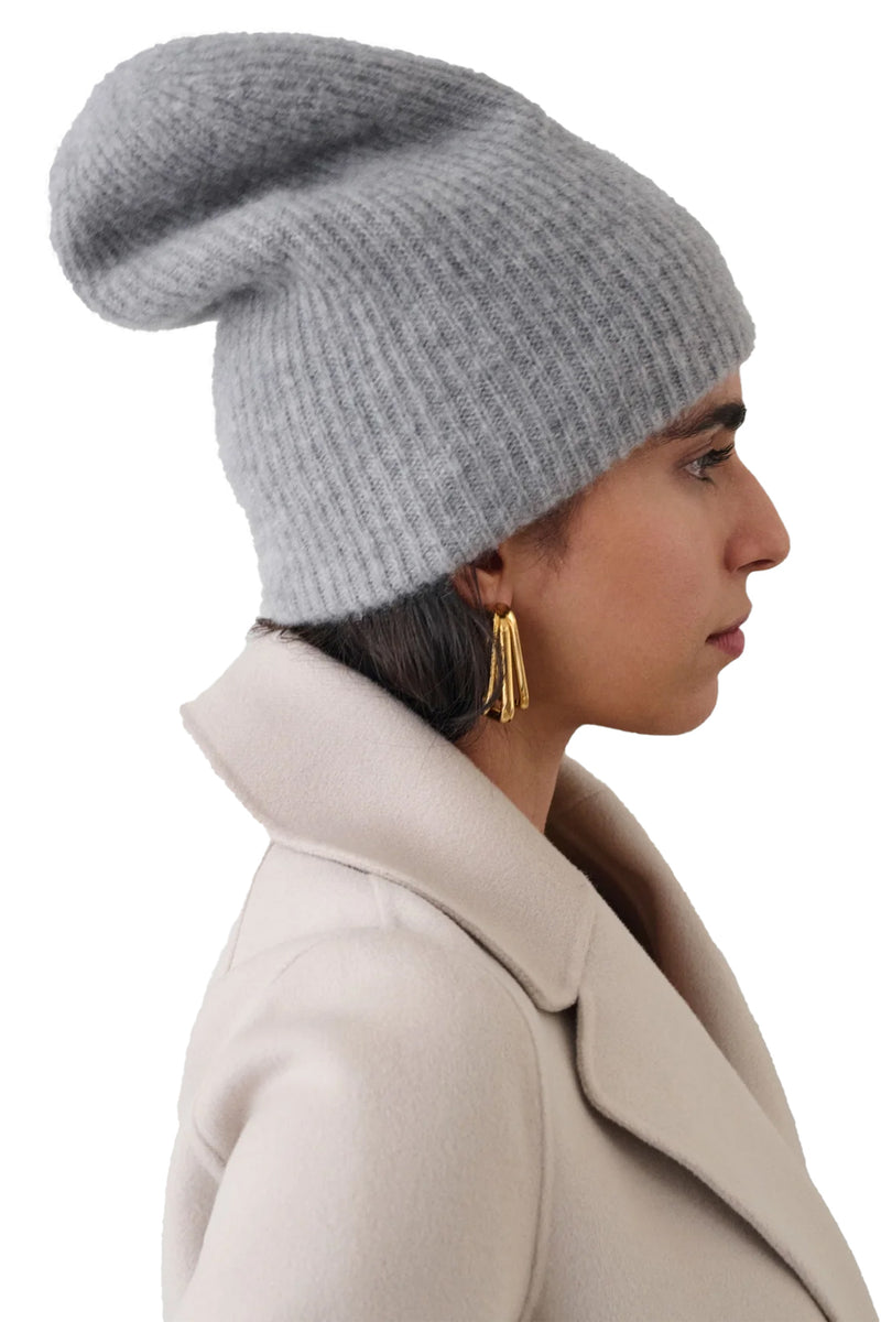 Cashmere Plush Rib Beanie in Grey Heather