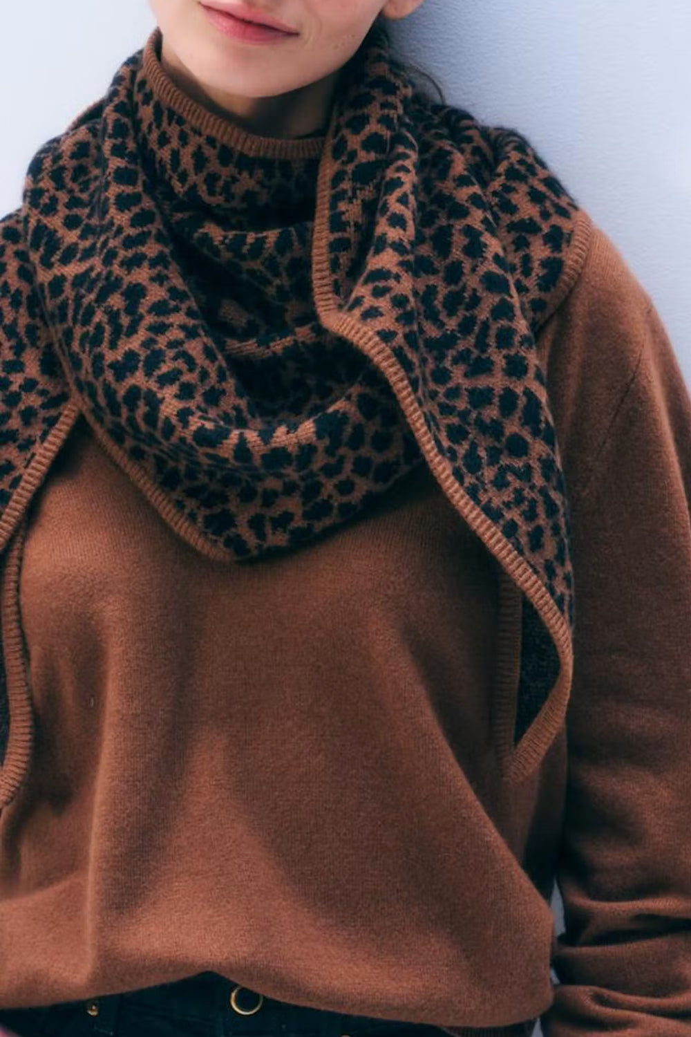 Cashmere Leopard Neckerchief in Cedarwood Black Leopard