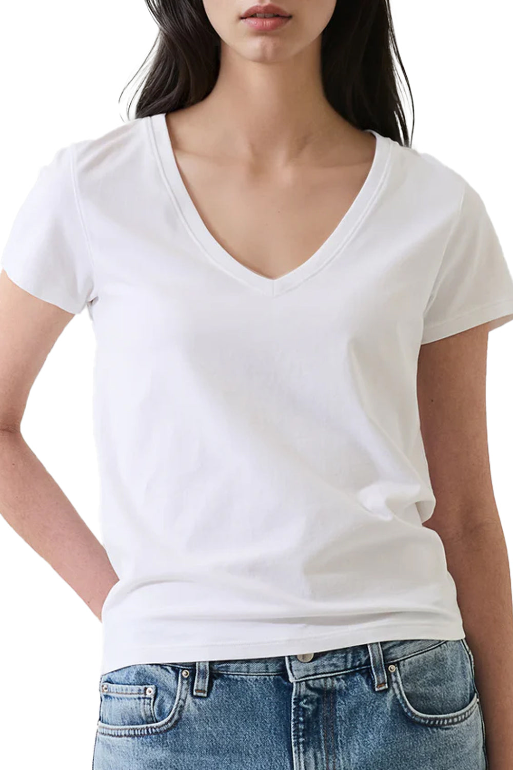Iconic Pima Stretch Fitted V Neck in White