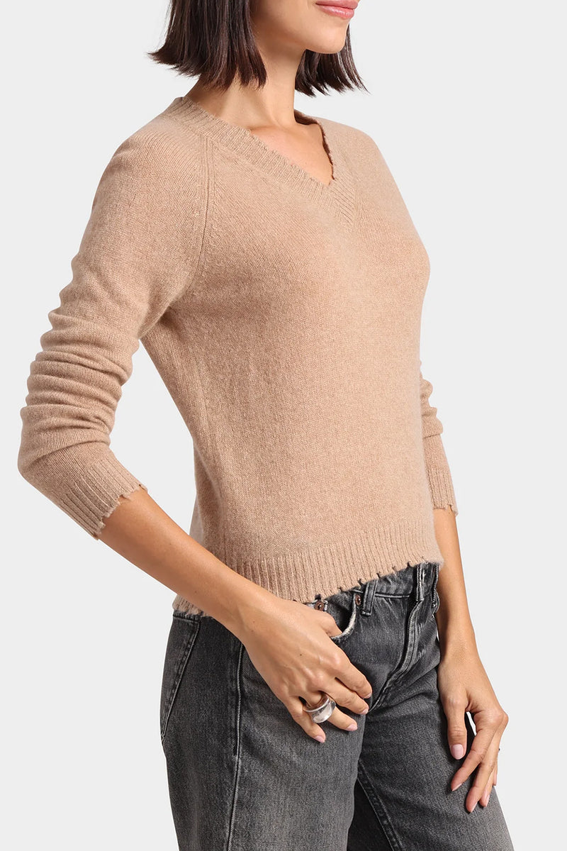 7 Gauge Cashmere Frayed Edge Cropped V in Camel