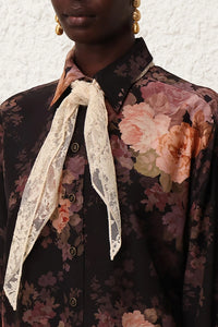 Illustration Lace Scarf Shirt