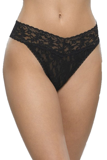 Signature Lace Low Rise Thong in Black