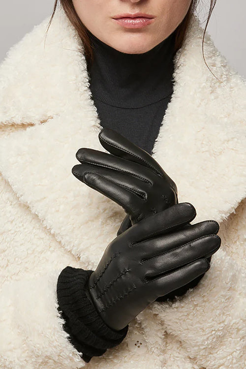 Carmel Leather Gloves in Black